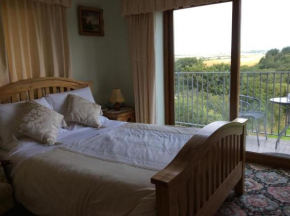 Room in Guest room - Orchard Manor, Fore Street, Nr Truro